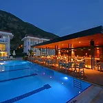 Belcekum 4*